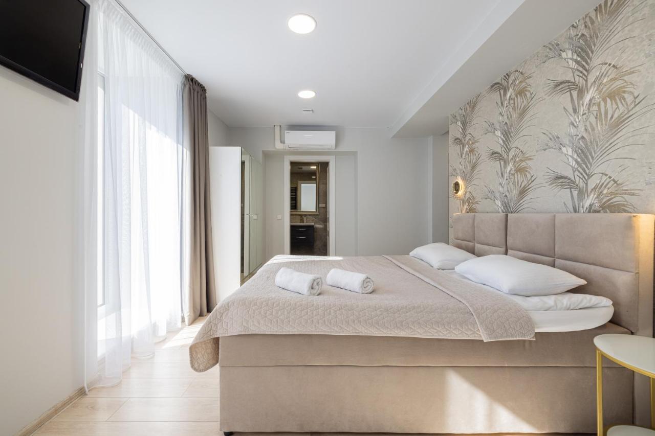 Dharma Stay Apartamentai Su Terasa Ir Vaizdu I Miesta Тельше Екстер'єр фото