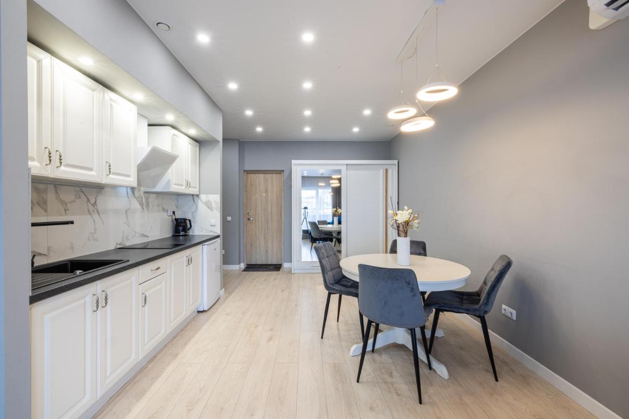 Dharma Stay Apartamentai Su Terasa Ir Vaizdu I Miesta Тельше Екстер'єр фото